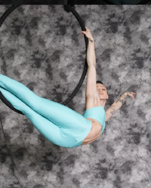 Lyra Hoop — Tink performing
